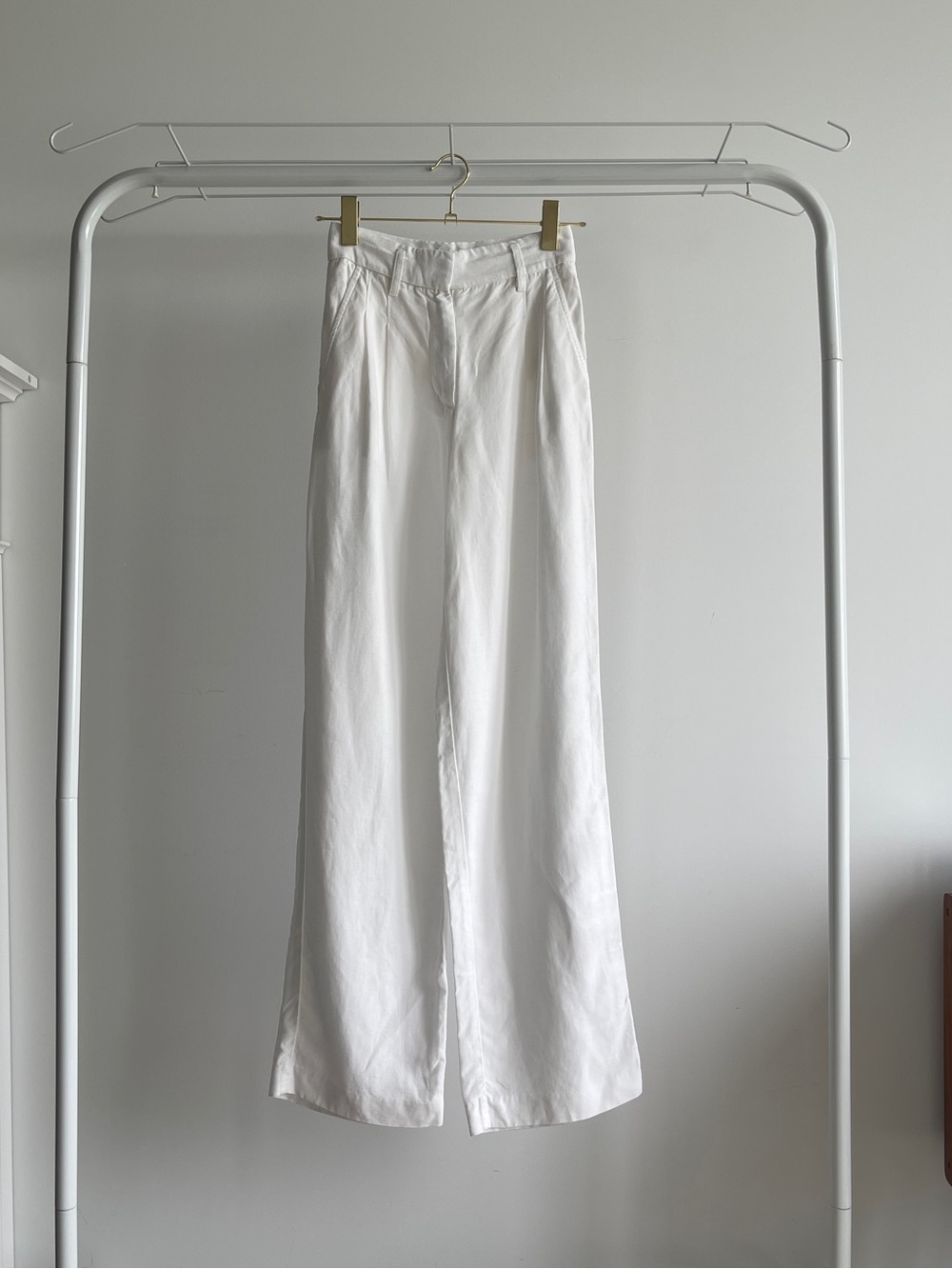 Aritzia Effortless High Rise White Linen Pants
